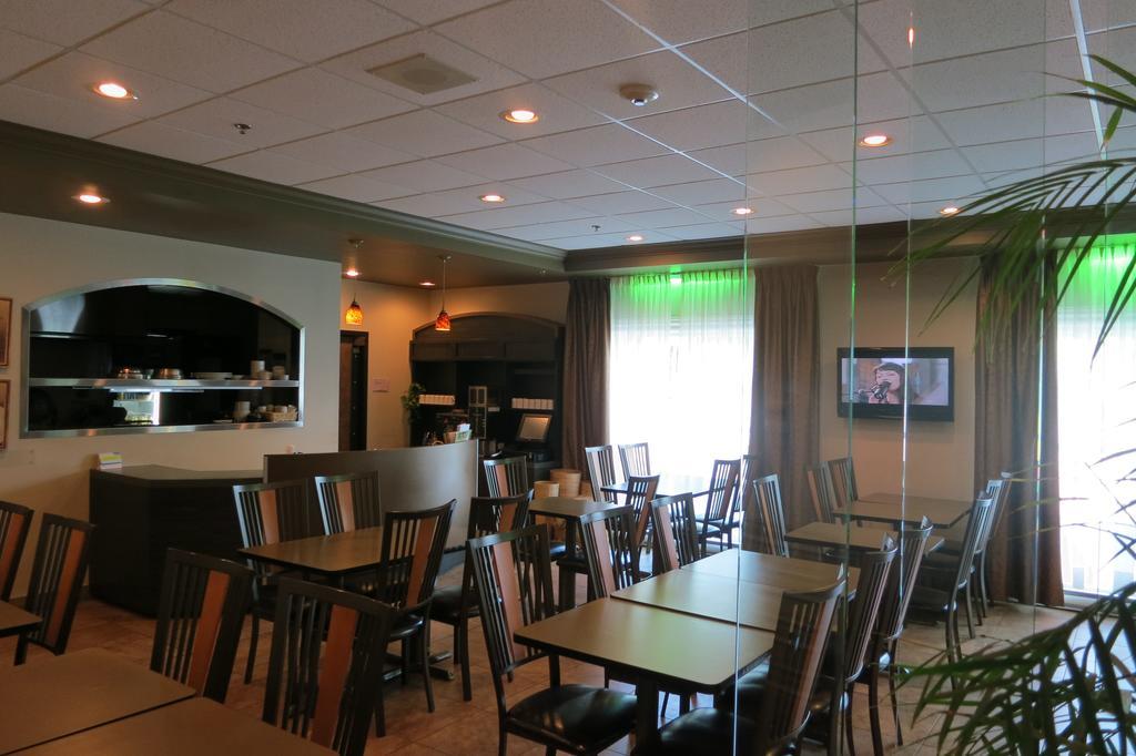 Days Inn By Wyndham Lévis Exterior foto